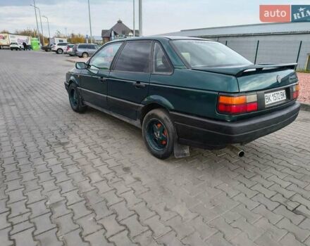 Зеленый Фольксваген Пассат, объемом двигателя 1.8 л и пробегом 250 тыс. км за 1999 $, фото 2 на Automoto.ua