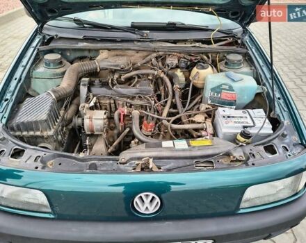 Зеленый Фольксваген Пассат, объемом двигателя 1.8 л и пробегом 250 тыс. км за 1999 $, фото 13 на Automoto.ua