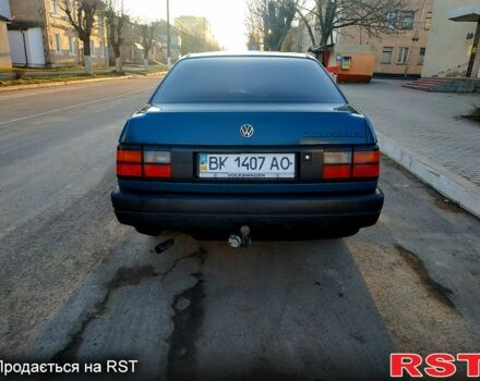 Зеленый Фольксваген Пассат, объемом двигателя 1.8 л и пробегом 380 тыс. км за 2200 $, фото 5 на Automoto.ua