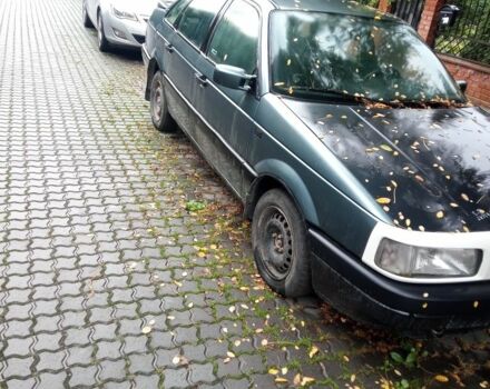 Зеленый Фольксваген Пассат, объемом двигателя 2 л и пробегом 200 тыс. км за 1200 $, фото 1 на Automoto.ua