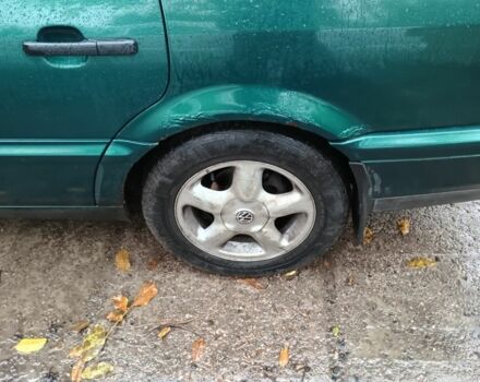 Зелений Фольксваген Пассат, об'ємом двигуна 2 л та пробігом 300 тис. км за 2500 $, фото 5 на Automoto.ua