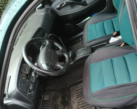 Зелений Фольксваген Пассат, об'ємом двигуна 2 л та пробігом 300 тис. км за 2500 $, фото 4 на Automoto.ua