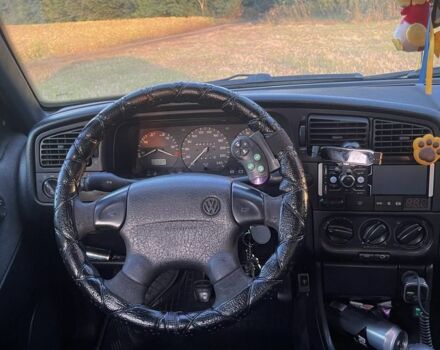 Зеленый Фольксваген Пассат, объемом двигателя 2 л и пробегом 344 тыс. км за 2550 $, фото 9 на Automoto.ua