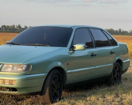 Зеленый Фольксваген Пассат, объемом двигателя 2 л и пробегом 344 тыс. км за 2550 $, фото 3 на Automoto.ua