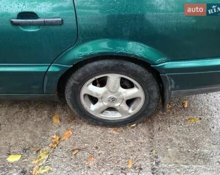 Зеленый Фольксваген Пассат, объемом двигателя 2 л и пробегом 300 тыс. км за 2500 $, фото 4 на Automoto.ua