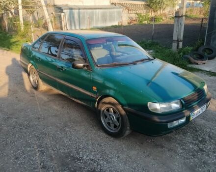 Зелений Фольксваген Пассат, об'ємом двигуна 1.8 л та пробігом 359 тис. км за 2499 $, фото 4 на Automoto.ua