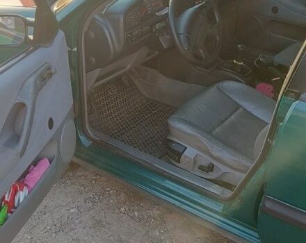 Зелений Фольксваген Пассат, об'ємом двигуна 1.8 л та пробігом 359 тис. км за 2499 $, фото 9 на Automoto.ua