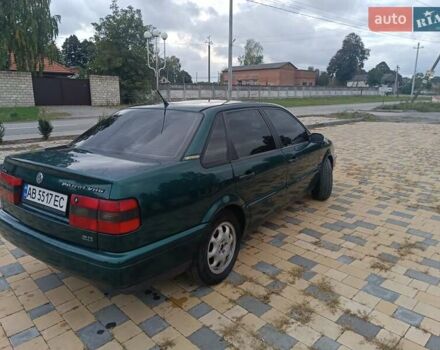 Зеленый Фольксваген Пассат, объемом двигателя 2.77 л и пробегом 410 тыс. км за 2750 $, фото 3 на Automoto.ua