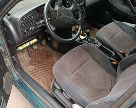 Зеленый Фольксваген Пассат, объемом двигателя 2 л и пробегом 380 тыс. км за 2400 $, фото 5 на Automoto.ua