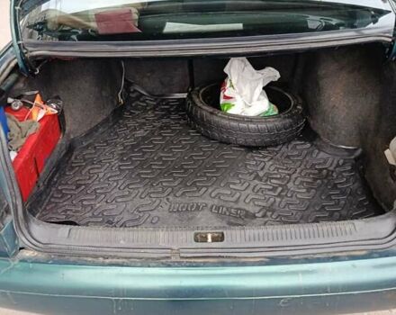 Зеленый Фольксваген Пассат, объемом двигателя 2 л и пробегом 380 тыс. км за 2400 $, фото 3 на Automoto.ua