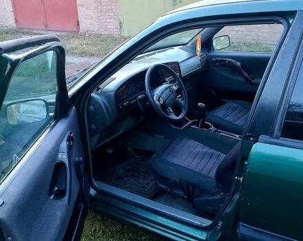 Зеленый Фольксваген Пассат, объемом двигателя 1.9 л и пробегом 345 тыс. км за 1800 $, фото 3 на Automoto.ua