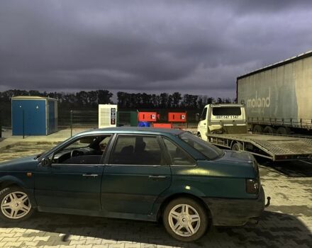 Зеленый Фольксваген Пассат, объемом двигателя 1.8 л и пробегом 223 тыс. км за 750 $, фото 5 на Automoto.ua