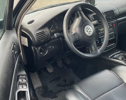 Зеленый Фольксваген Пассат, объемом двигателя 1.78 л и пробегом 296 тыс. км за 4100 $, фото 12 на Automoto.ua