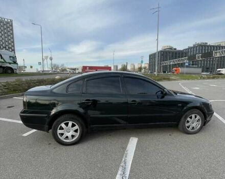 Зеленый Фольксваген Пассат, объемом двигателя 1.78 л и пробегом 328 тыс. км за 3250 $, фото 14 на Automoto.ua