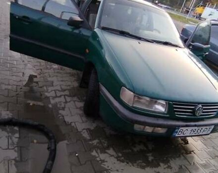 Фольксваген Пассат 1996 у Сколе на Automoto.ua Зелений Фольксваген Пассат, об'ємом двигуна 2 л та пробігом 181 тис. км за 2800 $, фото 5 на Automoto.ua