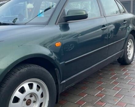 Зеленый Фольксваген Пассат, объемом двигателя 1.8 л и пробегом 296 тыс. км за 4200 $, фото 5 на Automoto.ua