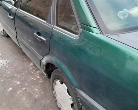 Зеленый Фольксваген Пассат, объемом двигателя 1.6 л и пробегом 330 тыс. км за 1950 $, фото 1 на Automoto.ua