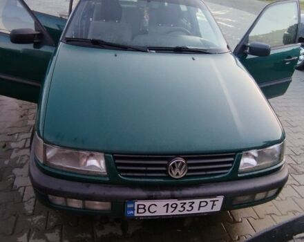 Фольксваген Пассат 1996 у Сколе на Automoto.ua Зелений Фольксваген Пассат, об'ємом двигуна 2 л та пробігом 181 тис. км за 2800 $, фото 3 на Automoto.ua