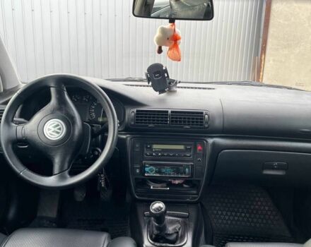 Зеленый Фольксваген Пассат, объемом двигателя 1.8 л и пробегом 296 тыс. км за 4200 $, фото 6 на Automoto.ua