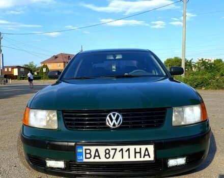 Зелений Фольксваген Пассат, об'ємом двигуна 1.6 л та пробігом 0 тис. км за 3499 $, фото 2 на Automoto.ua