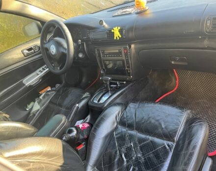 Зеленый Фольксваген Пассат, объемом двигателя 1.8 л и пробегом 250 тыс. км за 2500 $, фото 6 на Automoto.ua