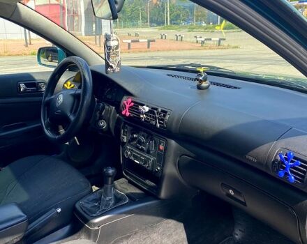 Зеленый Фольксваген Пассат, объемом двигателя 1.6 л и пробегом 273 тыс. км за 3500 $, фото 10 на Automoto.ua