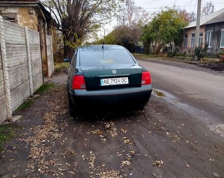 Зеленый Фольксваген Пассат, объемом двигателя 1.6 л и пробегом 230 тыс. км за 3000 $, фото 1 на Automoto.ua