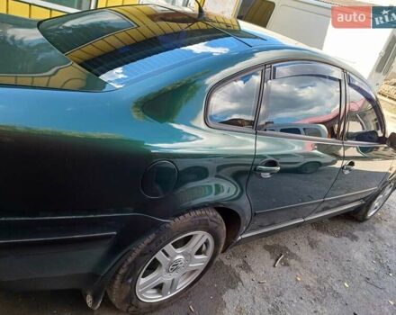 Зеленый Фольксваген Пассат, объемом двигателя 1.6 л и пробегом 322 тыс. км за 4000 $, фото 3 на Automoto.ua
