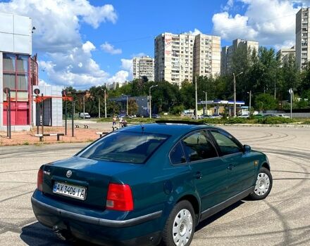 Зеленый Фольксваген Пассат, объемом двигателя 1.6 л и пробегом 273 тыс. км за 3500 $, фото 4 на Automoto.ua