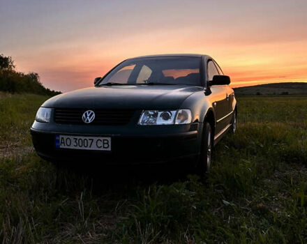 Зеленый Фольксваген Пассат, объемом двигателя 1.6 л и пробегом 386 тыс. км за 3000 $, фото 1 на Automoto.ua