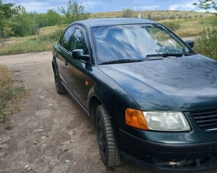 Зеленый Фольксваген Пассат, объемом двигателя 1.9 л и пробегом 380 тыс. км за 2650 $, фото 3 на Automoto.ua