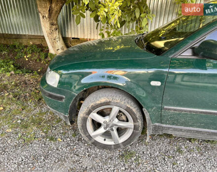 Зеленый Фольксваген Пассат, объемом двигателя 1.6 л и пробегом 386 тыс. км за 3000 $, фото 5 на Automoto.ua