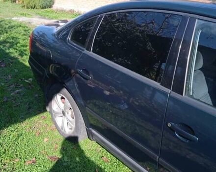 Зеленый Фольксваген Пассат, объемом двигателя 1.8 л и пробегом 260 тыс. км за 4500 $, фото 2 на Automoto.ua