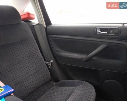 Зеленый Фольксваген Пассат, объемом двигателя 1.8 л и пробегом 293 тыс. км за 4000 $, фото 2 на Automoto.ua