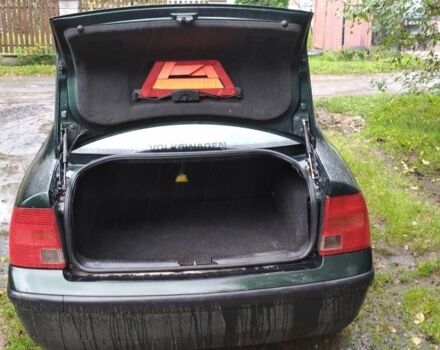 Зеленый Фольксваген Пассат, объемом двигателя 1.8 л и пробегом 432 тыс. км за 3400 $, фото 7 на Automoto.ua