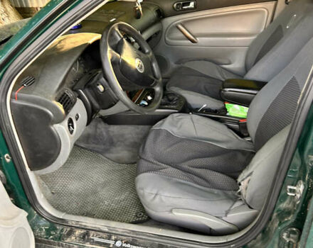 Зеленый Фольксваген Пассат, объемом двигателя 1.6 л и пробегом 386 тыс. км за 3000 $, фото 8 на Automoto.ua