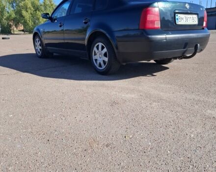 Зеленый Фольксваген Пассат, объемом двигателя 1.8 л и пробегом 350 тыс. км за 2899 $, фото 2 на Automoto.ua