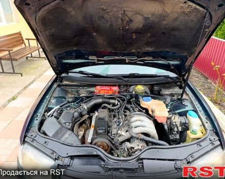 Зеленый Фольксваген Пассат, объемом двигателя 1.6 л и пробегом 270 тыс. км за 2200 $, фото 12 на Automoto.ua