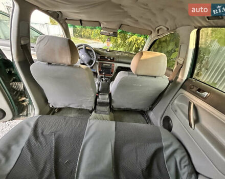 Зеленый Фольксваген Пассат, объемом двигателя 1.6 л и пробегом 386 тыс. км за 3000 $, фото 11 на Automoto.ua