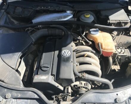 Зеленый Фольксваген Пассат, объемом двигателя 1.6 л и пробегом 220 тыс. км за 2500 $, фото 5 на Automoto.ua