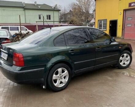 Зеленый Фольксваген Пассат, объемом двигателя 1.8 л и пробегом 320 тыс. км за 2800 $, фото 4 на Automoto.ua