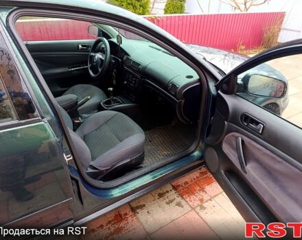 Зеленый Фольксваген Пассат, объемом двигателя 1.6 л и пробегом 270 тыс. км за 2200 $, фото 8 на Automoto.ua