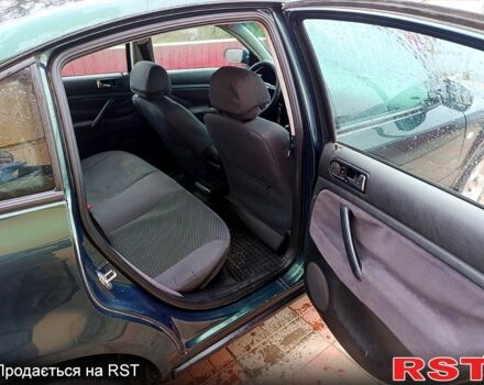 Зеленый Фольксваген Пассат, объемом двигателя 1.6 л и пробегом 270 тыс. км за 2200 $, фото 10 на Automoto.ua