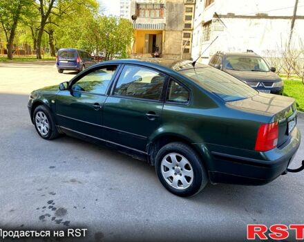 Зеленый Фольксваген Пассат, объемом двигателя 1.8 л и пробегом 235 тыс. км за 3000 $, фото 2 на Automoto.ua