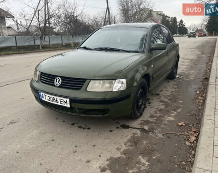 Зеленый Фольксваген Пассат, объемом двигателя 1.9 л и пробегом 323 тыс. км за 2700 $, фото 2 на Automoto.ua