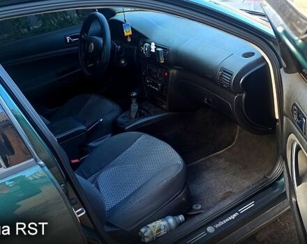 Зеленый Фольксваген Пассат, объемом двигателя 1.8 л и пробегом 221 тыс. км за 4250 $, фото 6 на Automoto.ua