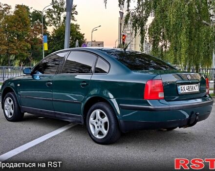 Зелений Фольксваген Пассат, об'ємом двигуна 1.6 л та пробігом 250 тис. км за 2899 $, фото 1 на Automoto.ua