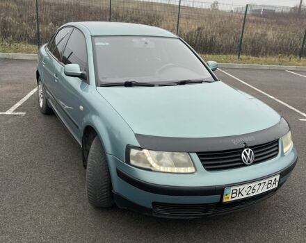 Зелений Фольксваген Пассат, об'ємом двигуна 1.6 л та пробігом 320 тис. км за 3800 $, фото 1 на Automoto.ua