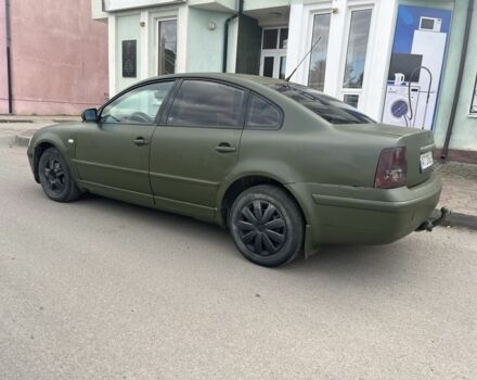 Зеленый Фольксваген Пассат, объемом двигателя 1.9 л и пробегом 320 тыс. км за 3000 $, фото 2 на Automoto.ua