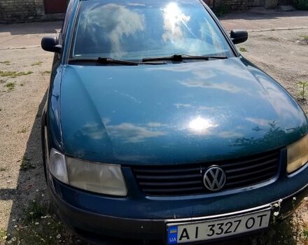 Зелений Фольксваген Пассат, об'ємом двигуна 1.8 л та пробігом 300 тис. км за 2600 $, фото 1 на Automoto.ua